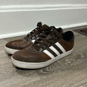 Adidas Adicross spikeless golf shoes